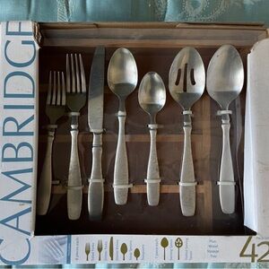 Silver Flatware Set